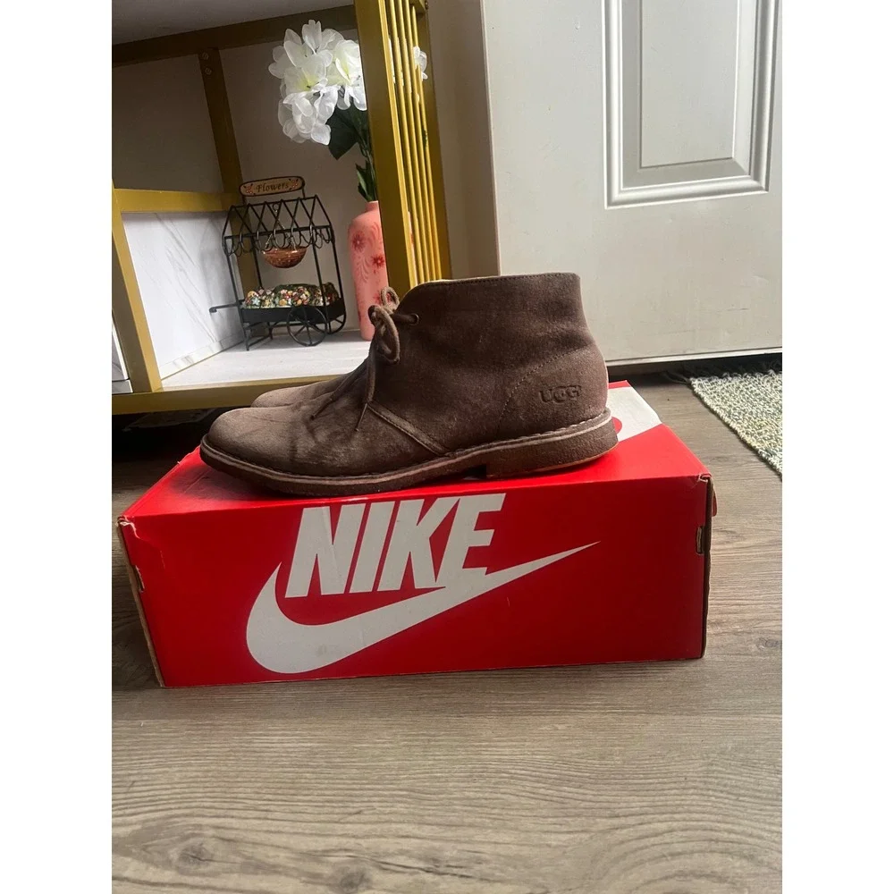 UGG Australia Men's Suede Leighton Brown Boot Size 9.5 1005487